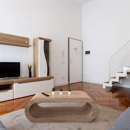 Loft2 Via Morosini Centro Varese - Ixihome Bagian luar foto