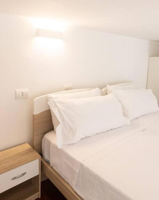 Loft2 Via Morosini Centro Varese - Ixihome Bagian luar foto